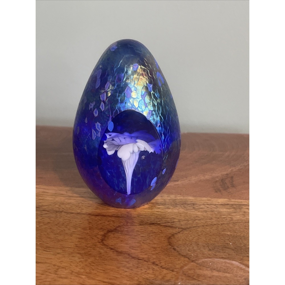 Signed Roger Vines Faceted Iridescent Egg Shaped Art Glass Paperweight 1997
